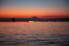 夕暮れ時の水面