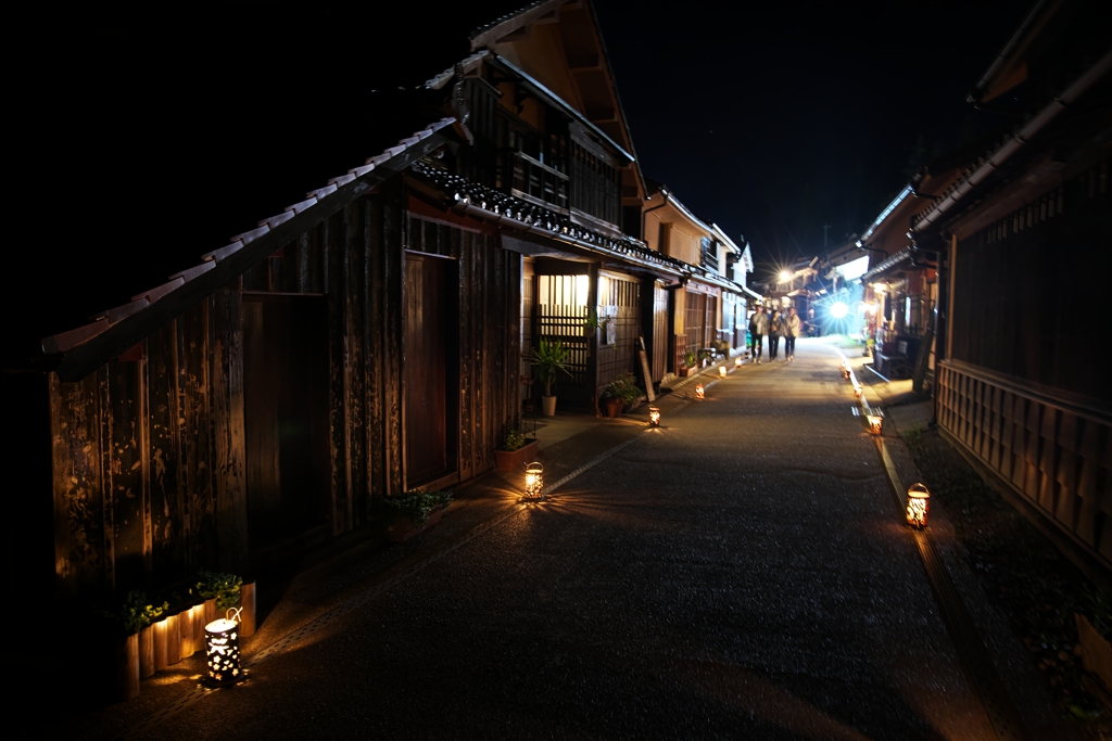 吹屋ベンガラ灯り（灯篭の灯り）
