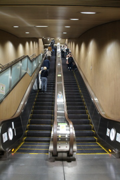 六本木駅