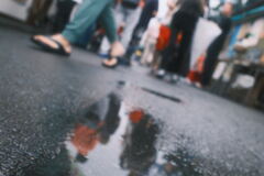 朝市での映り込み