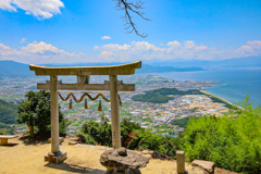 天空の鳥居　高屋神社