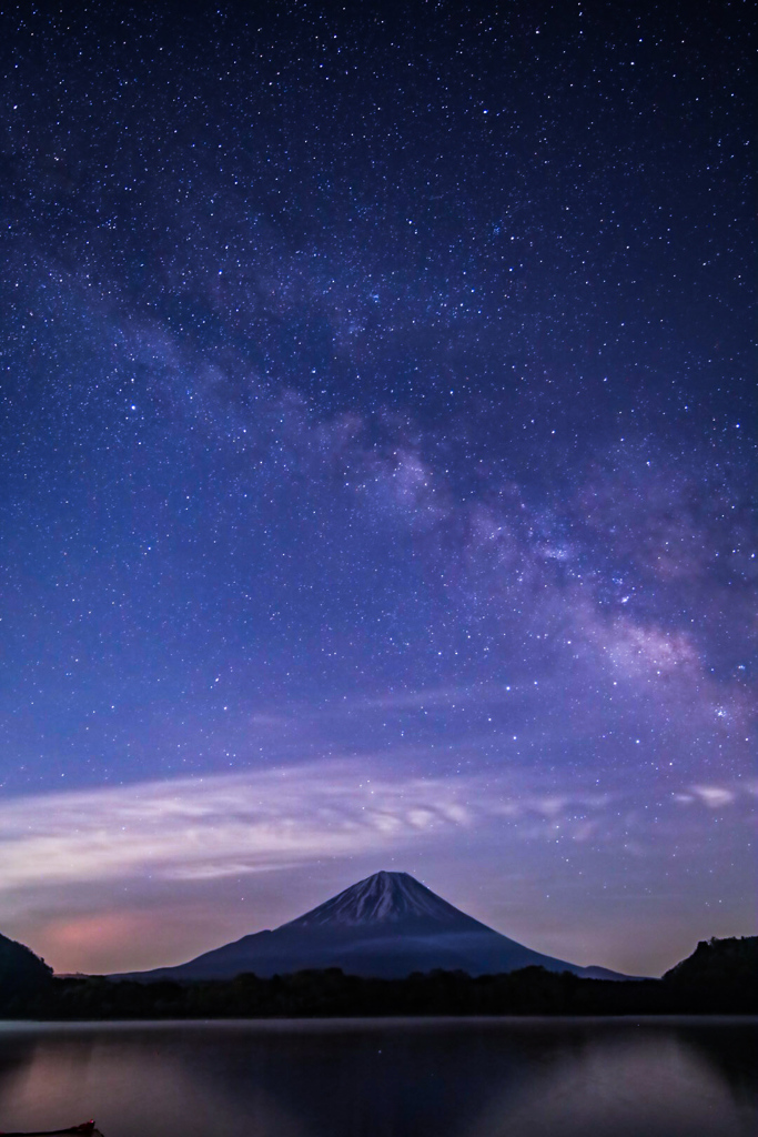 富士山と精進湖と天の川①