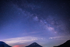 富士山と精進湖と天の川②