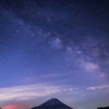 富士山と精進湖と天の川②