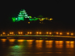 夜のとばりが下りた頃