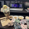 足 怪我しちゃった シュシュでエリザベスカラー替わり