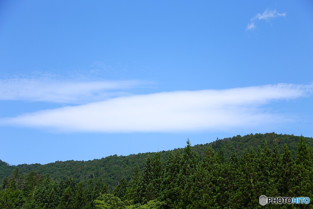 夏雲たなびく