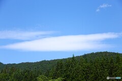 夏雲たなびく