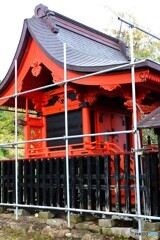 社の雪囲い始まる