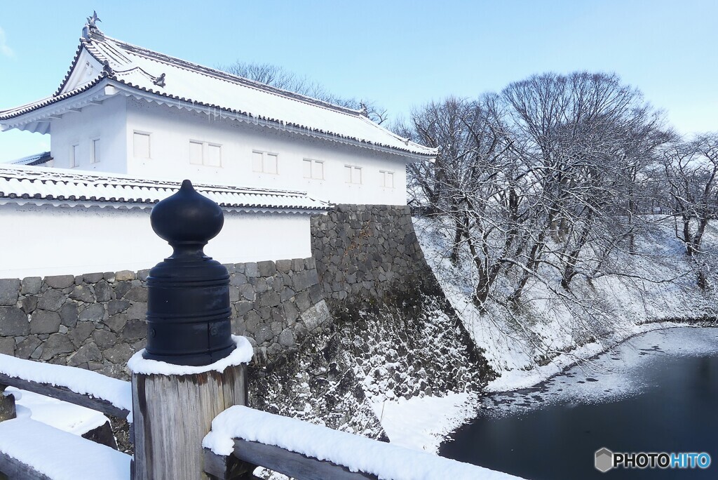 凍れる城址