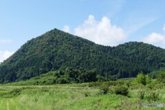 穏やかな山里の朝