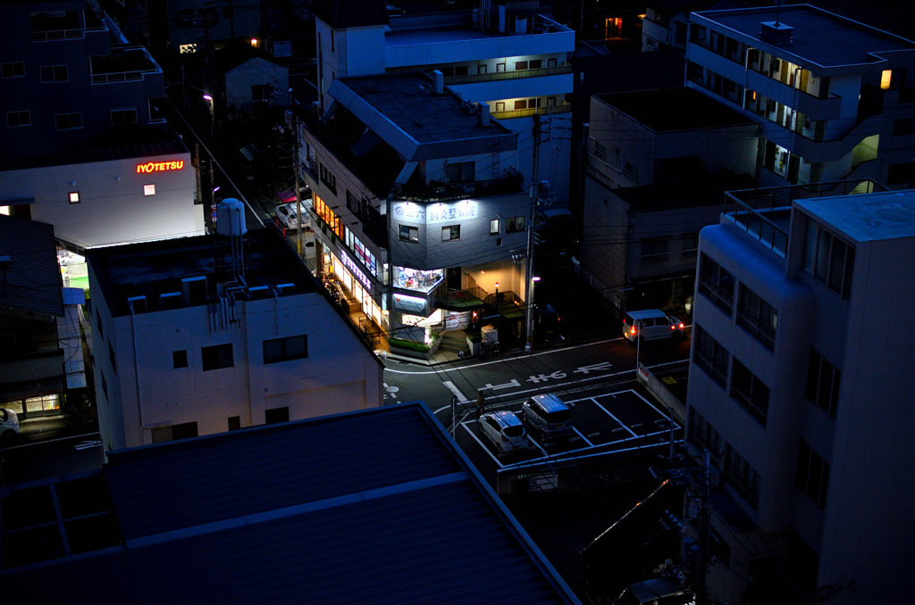 地元徘徊：黒に染まり始めた住宅街