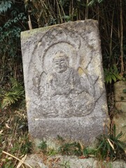 福々しいお顔の石仏