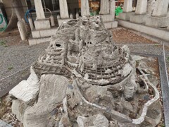 第一次大戦時に姫路に抑留されてたドイツ人捕虜ネビガーバルターさんが作った望郷塚