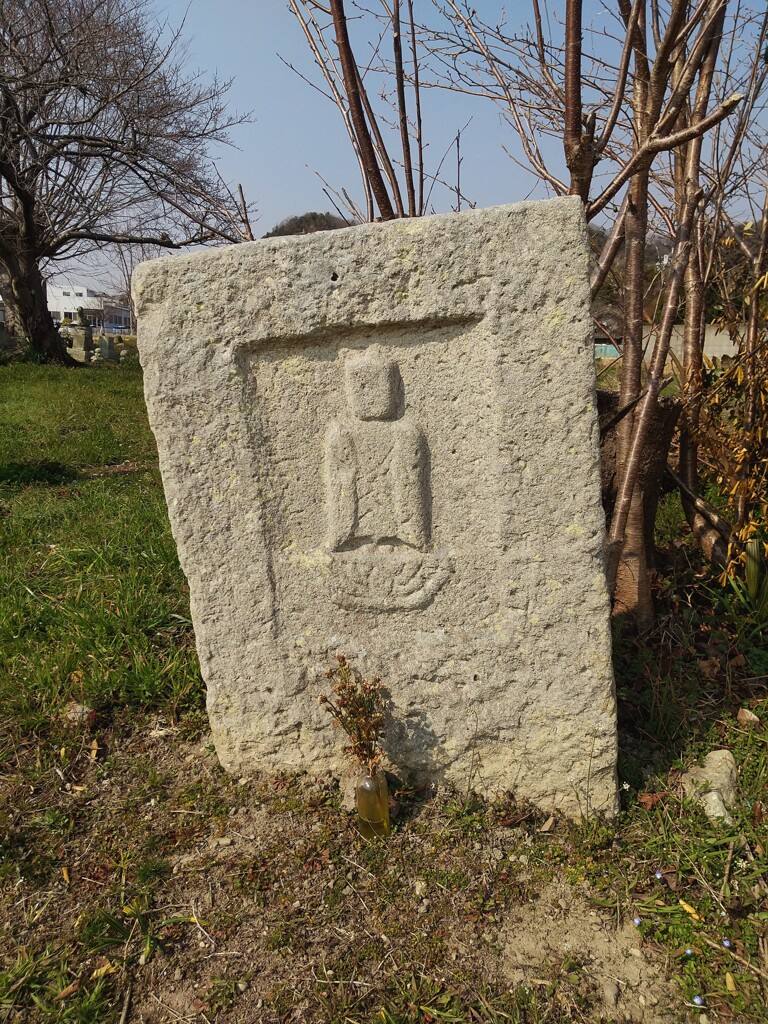 真福寺跡の石棺仏
