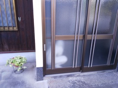 何かいる