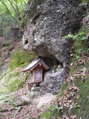 毘沙門堂（姫路市香寺町須加院）の岩蔵権現