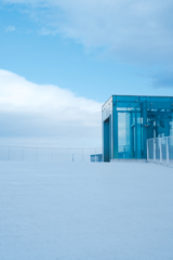 微かな晴間とエレベーター