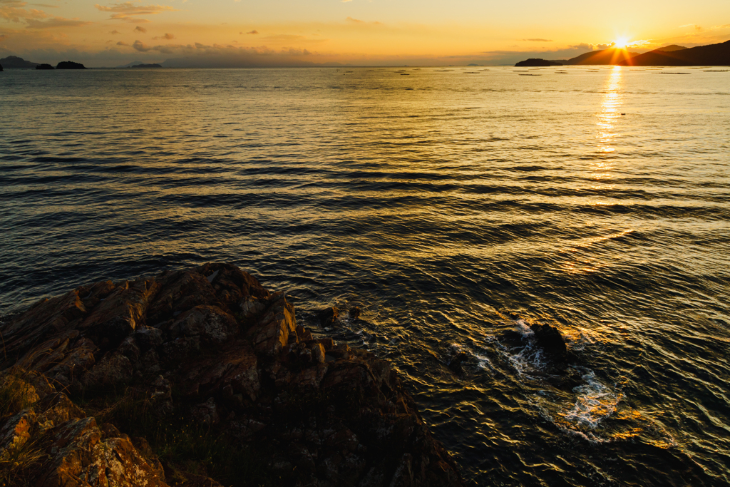 【 いつもの海へ 】