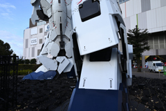 お台場のガンダム　変形前