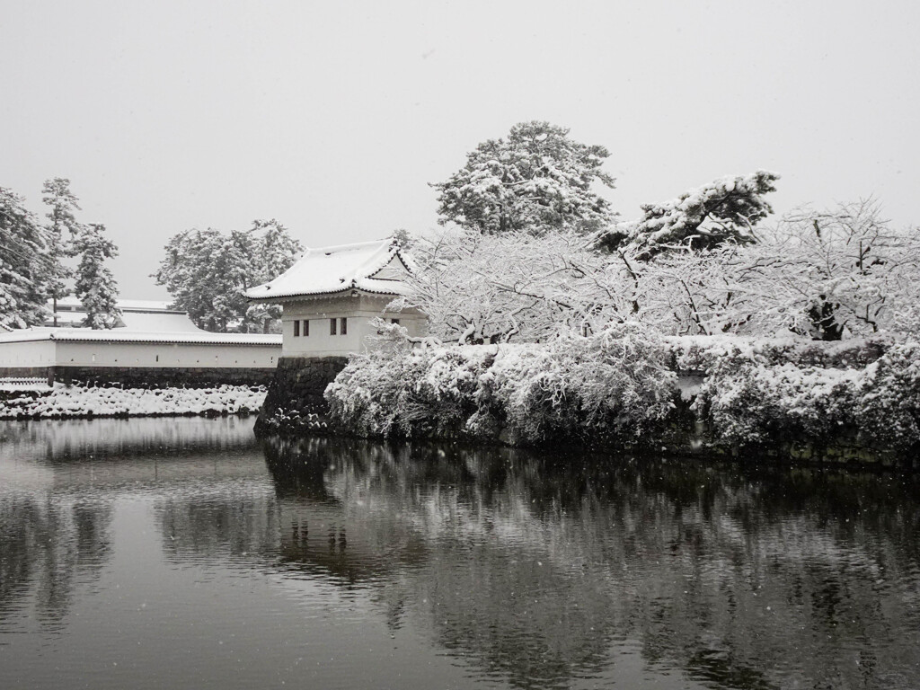 雪と城