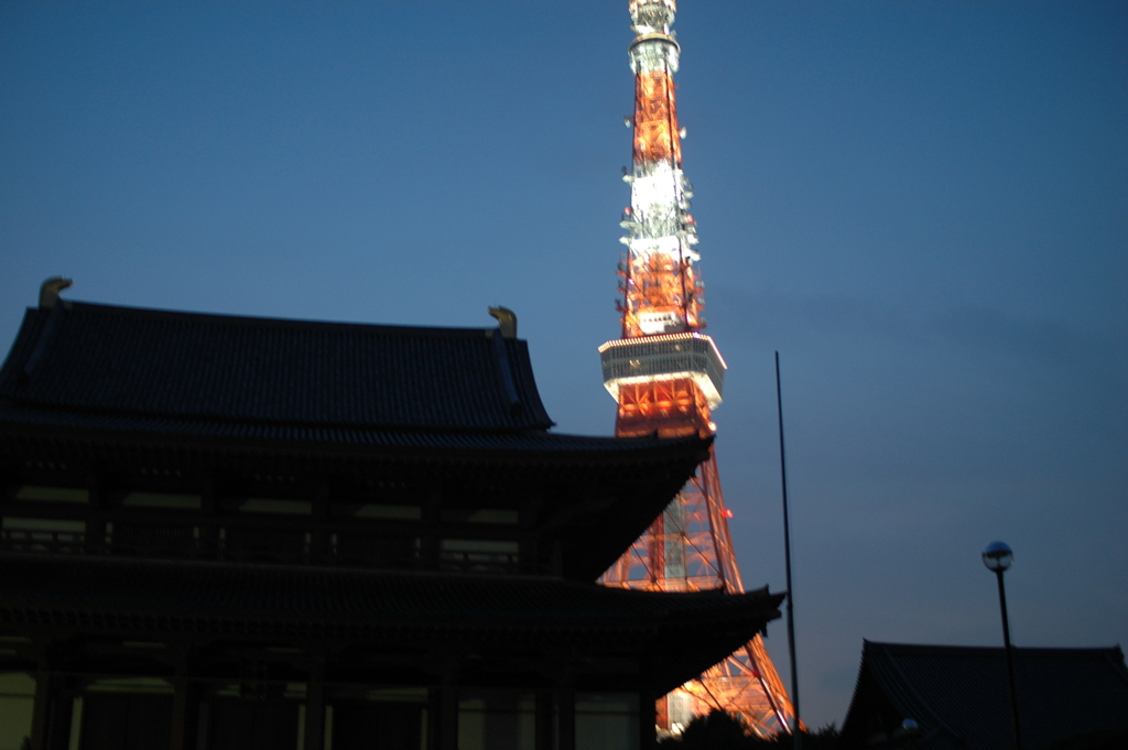 東京タワーと増上寺
