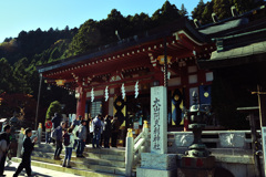 詣でます