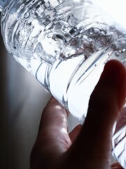 水