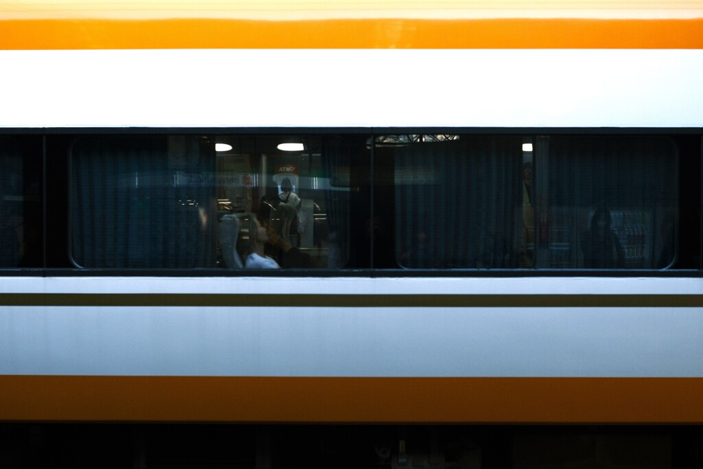 特急電車の女（ひと）