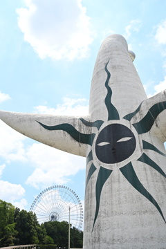 太陽の塔の背中