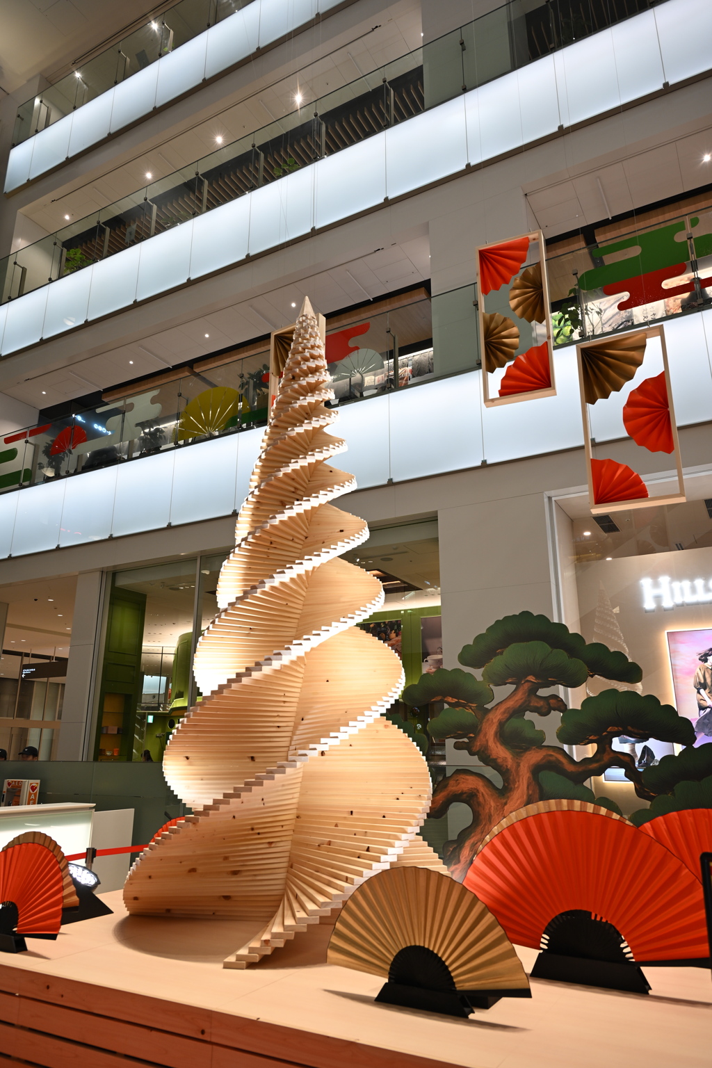 ヒノキのクリスマスツリー