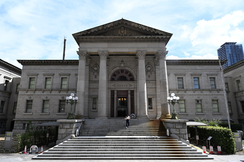 大阪府立中之島図書館