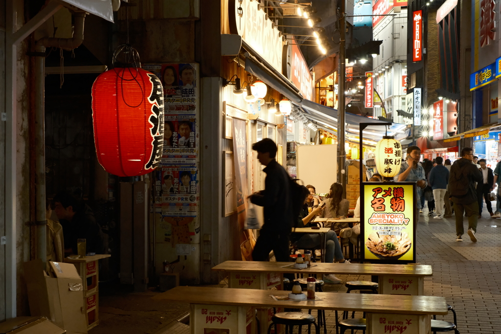 路地裏の名店へ
