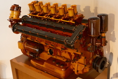 木製フェラーリエンジン