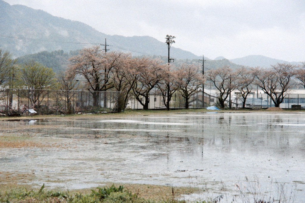 廃校の校庭