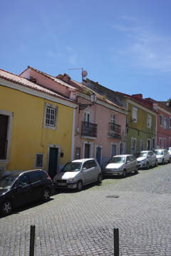 陽だまりに染まる住宅街