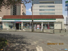 ファミリーマート東飯能駅西口店