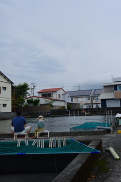 仲睦まじく
