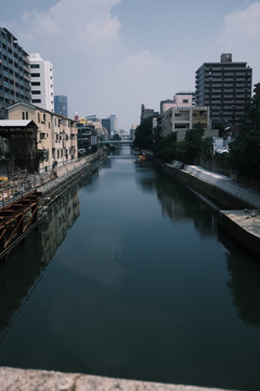 川