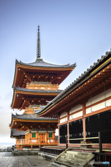 早朝の清水寺。 AI削除使用。