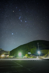 満天の星空の下での車中泊