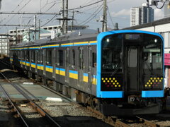 鶴見線E131系1000番台