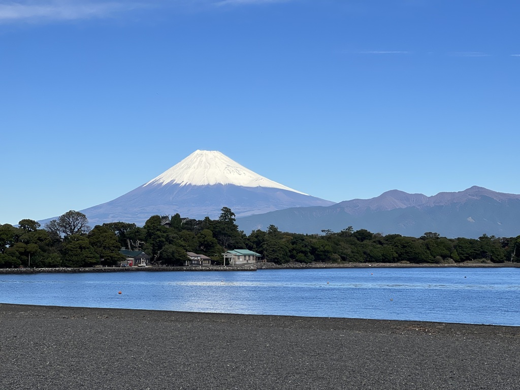 海と富士山