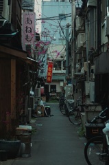 隣の道