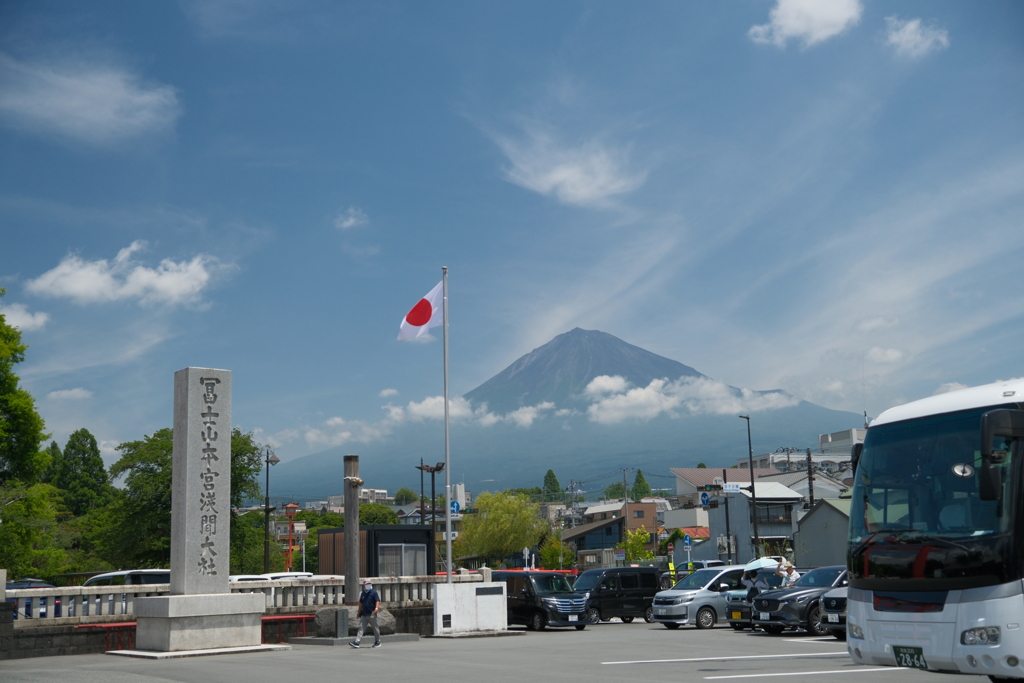 富士山本宮浅間大社から見た富士山