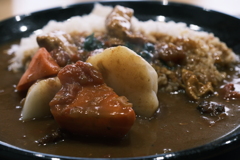 飯山道の駅のカレー。ゴロゴロ野菜が甘くて美味しかった。