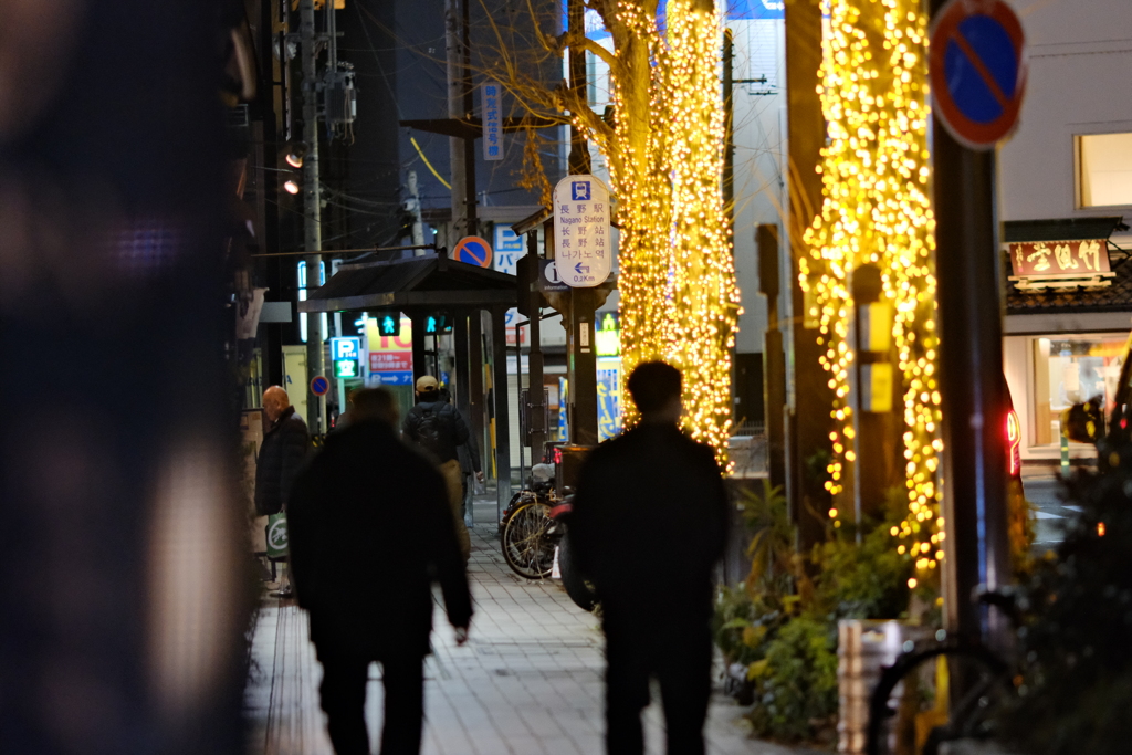 長野駅前のライトアップの通り