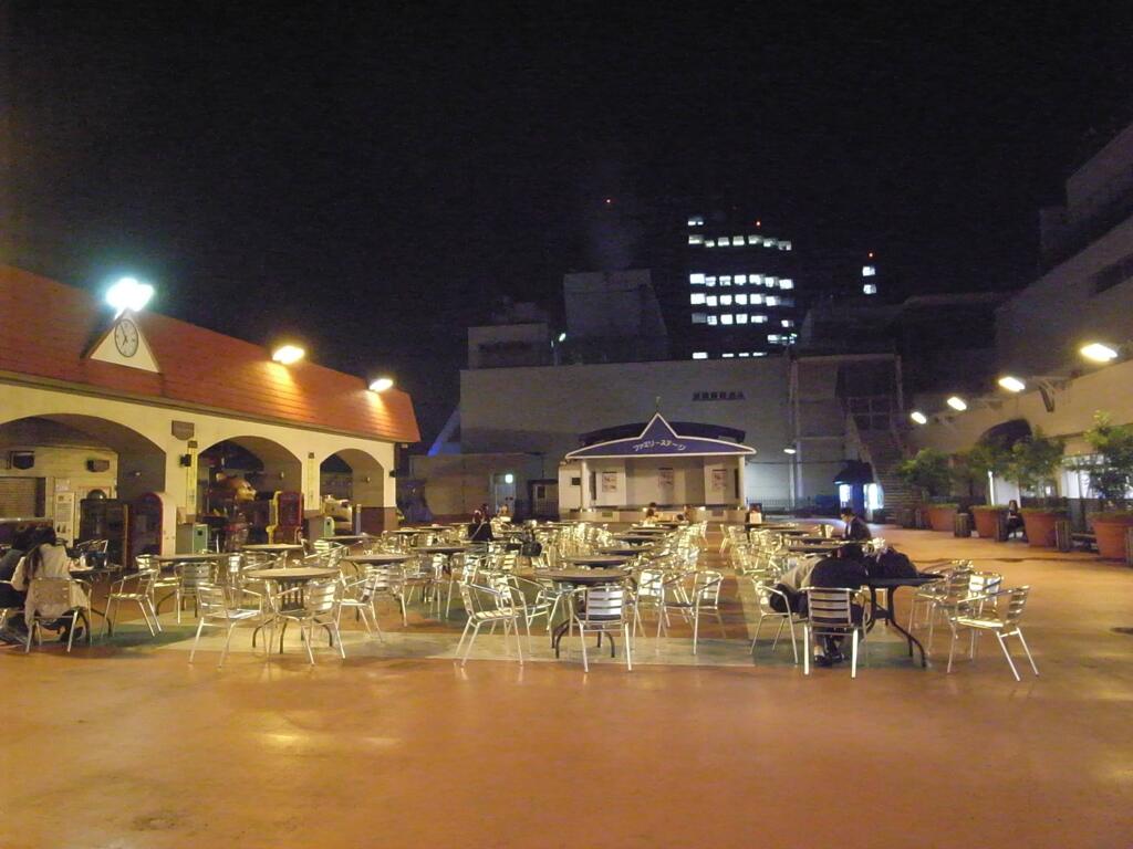 池袋東武デパート屋上テラス席　2010/11