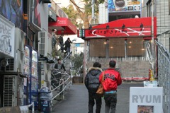渋谷っぽい路地かなー　2010/1