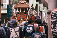 権堂アーケードにて。善光寺さんのお祭りみたい。